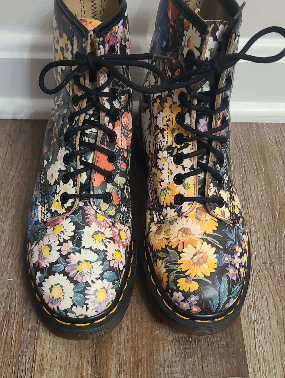 MIE Vintage Dr Martens Sienna Miller Floral Boots - Picture 3 of 9